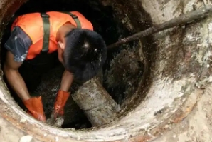 专业机器清理化粪池